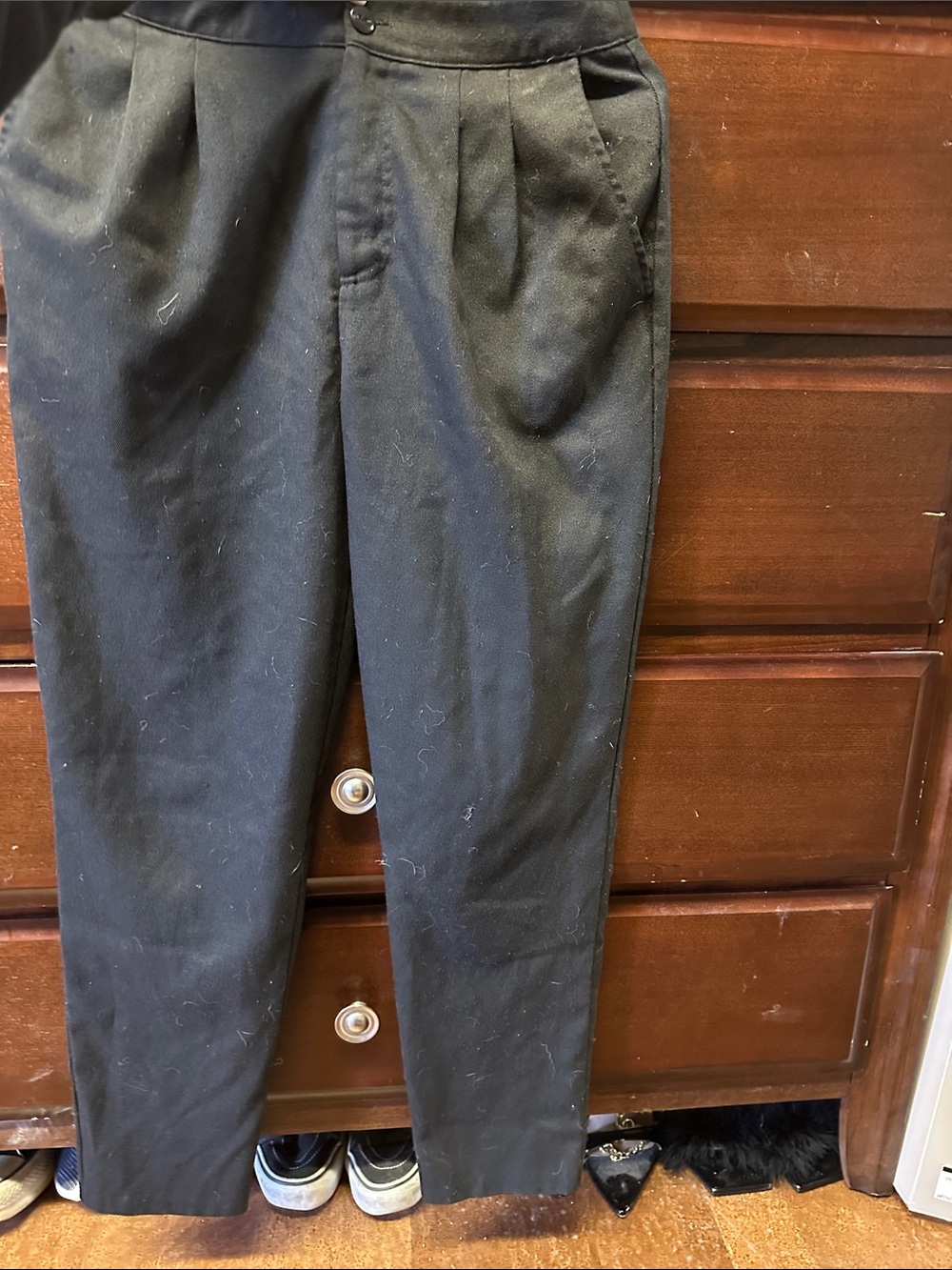 Forever 21 Pleated Straight Leg Pants in Black Size Small